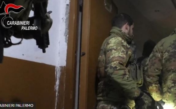 Полиция Италии провела масштабную облаву на «Коза ностру»: арестовано более 180 человек