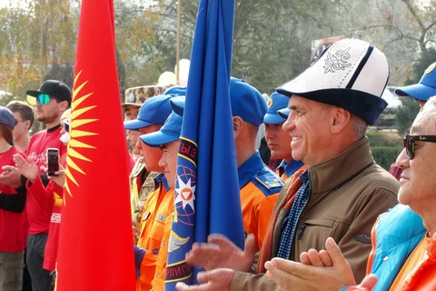 04-11-A1017666.JPG