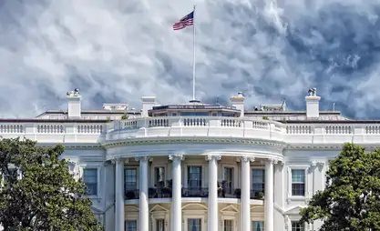 Шатдаун в США может растянуться на недели, пишут СМИ