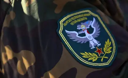В Ошской области военнослужащий выстрелил в себя из автомата
