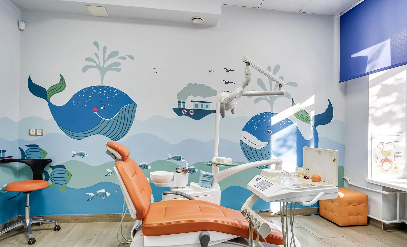 1634318585_20-idei-club-p-interer-detskoi-stomatologii-interer-krasi-20.jpg