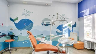 1634318585_20-idei-club-p-interer-detskoi-stomatologii-interer-krasi-20.jpg