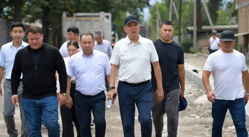 {{ item.title }}