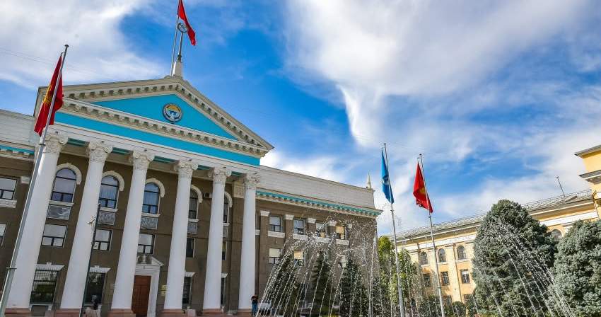 Мэрия Бишкека прокомментировала ситуацию с пожаром на санполигоне
