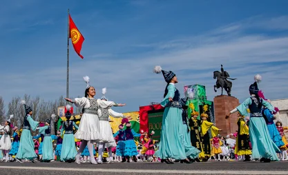 Кыргызстанцев ждет короткая рабочая неделя