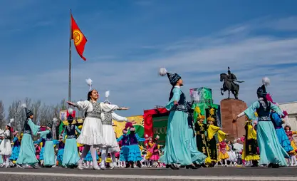 Кыргызстанцев ждет короткая рабочая неделя
