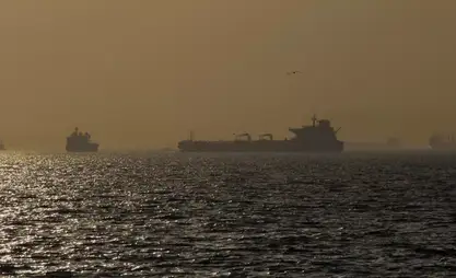 В Оманском заливе столкнулись два нефтяных танкера
