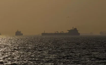 В Оманском заливе столкнулись два нефтяных танкера