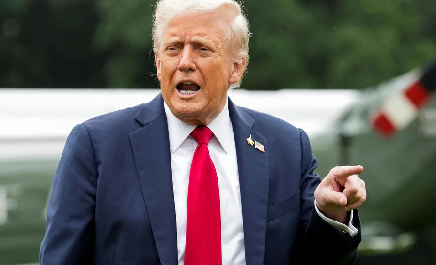 2025-09-30T152830Z_1521167252_RC2F2HASL0EI_RTRMADP_3_USA-TRUMP-pic_32ratio_900x600-900x600-33882.jpg