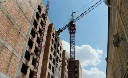 С начала года Минстрой приостановил лицензии около 300 стройкомпаний