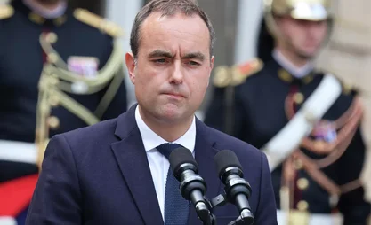 Премьер-министр Франции подал в отставку