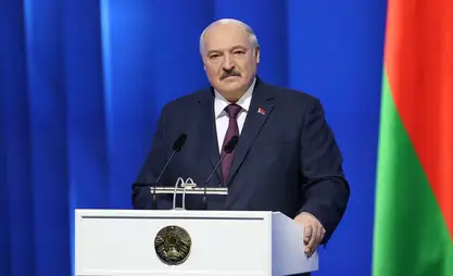 Лукашенко побеждает на выборах президента Беларуси, набрав более 5 млн голосов