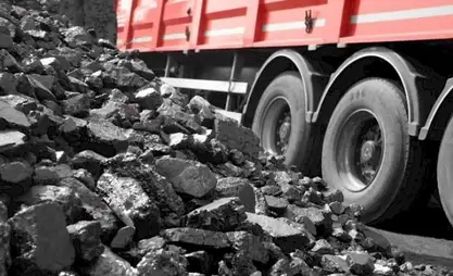 В Кыргызстане введен временный запрет на вывоз угля автотранспортом