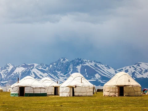 5-prichin-poehat-v-kyrgyzstan-etim-letom_16918468601830281874.jpg