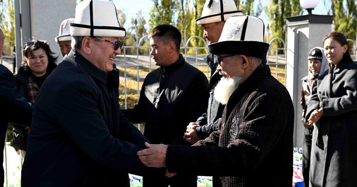 В Тюпе открыли новое здание Госагентства земресурсов и парк «Ак-Кайын»