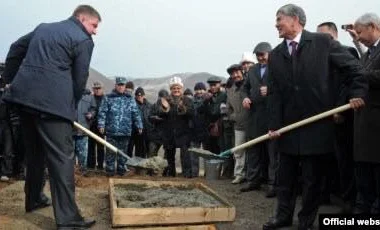 576996015_25050455994608172_3788447997278732565_n (1).jpg