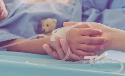 Трагедия в Джале. 4-летняя девочка, выпавшая с 6 этажа, вышла из комы