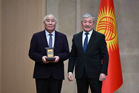 67b718731dfdb-thumb.jpg