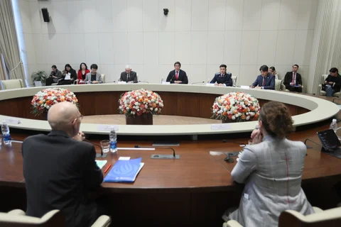 67dbe7e716422-thumb.jpg