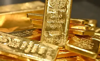 Цена на золото впервые в истории превысила $3500