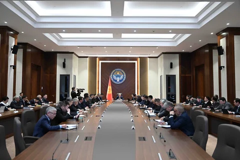 69b7ab7bf2082.jpg