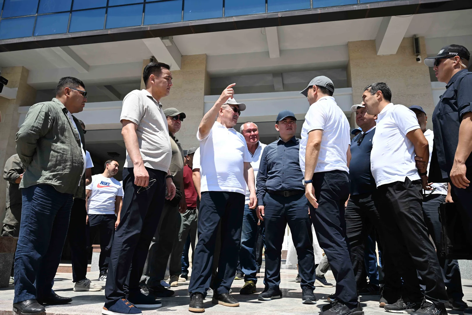 {{item.title }}