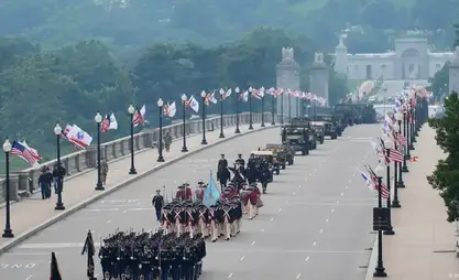 В США прошел крупный военный парад