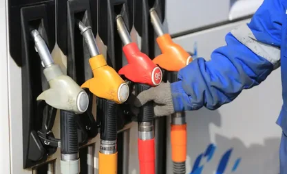 Казахстан ограничил вывоз бензина и дизеля до мая 2026-го
