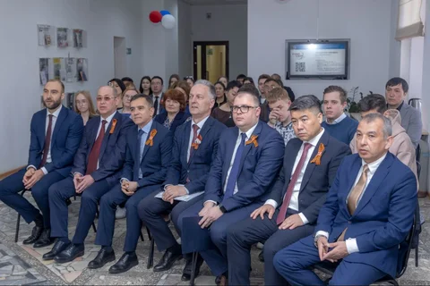 861a015e-841d-3025-b554-e42c77124ebf.jpg