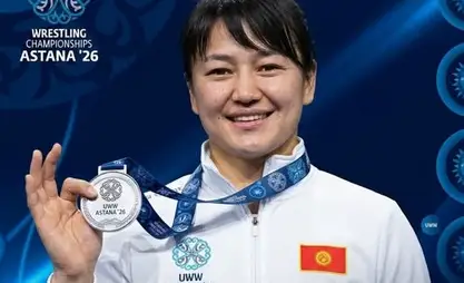 Мээрим Жуманазарова завоевала серебро чемпионата мира по женской борьбе