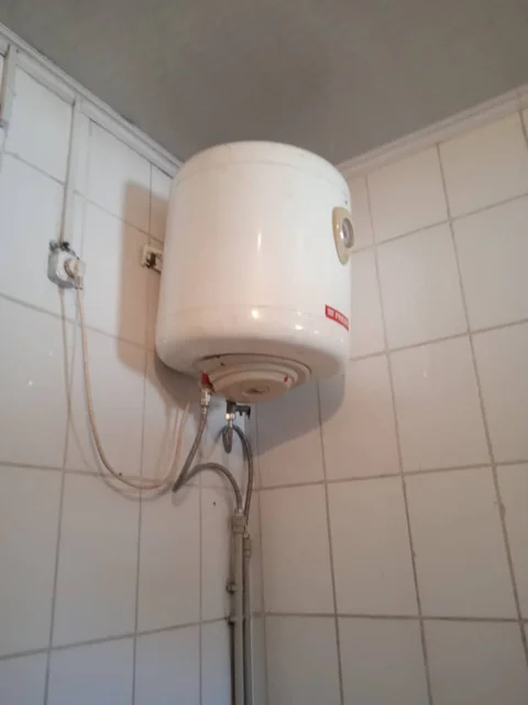 9c9c20e6-ac2e-4f6b-b2c6-2b84cb4721d1.jpg