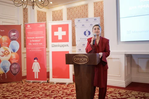 Айтен Рустамова.jpg