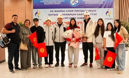 Сборная Кыргызстана по плаванию вернулась с Азиатских игр