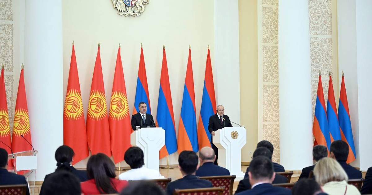 Садыр Жапаров выступил с заявлением для прессы по итогам визита в Армению