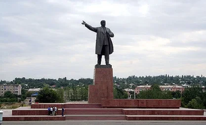 В Оше памятник Ленину перенесут, на его месте установят флагшток