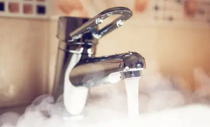 В некоторых районах Бишкека сегодня отключат отопление и горячую воду