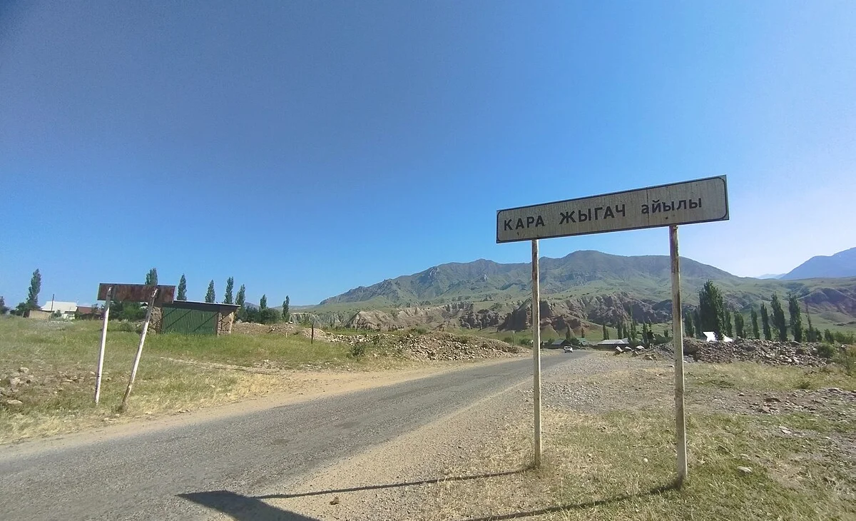 Kara-Jygach,_Aksy.jpg