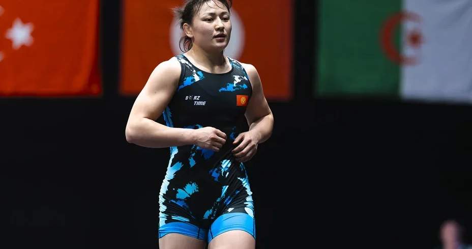 Мээрим Жуманазарова вышла в финал чемпионата мира по борьбе