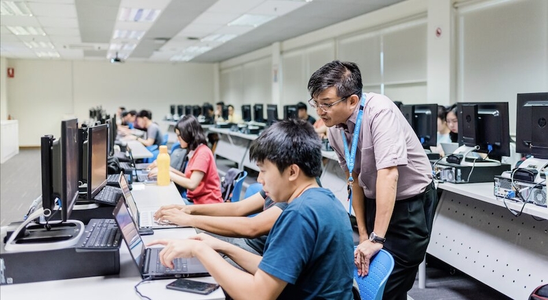 Monash-Information-Technology-Lab.jpg