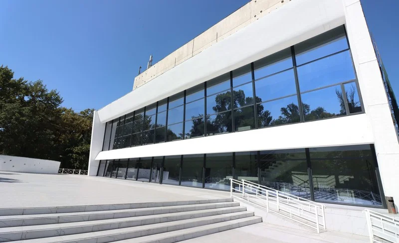 Русский театр драмы им.Ч.Айтматова.jpg