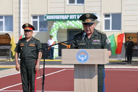 Тамчы_вручение ключей_14.JPG