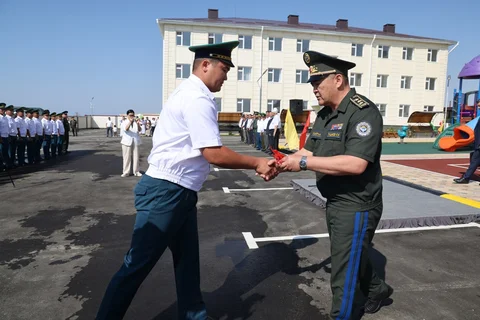Тамчы_вручение ключей_19.JPG