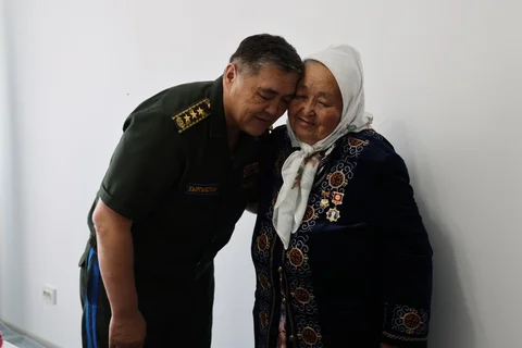 Тамчы_вручение ключей_31.JPG