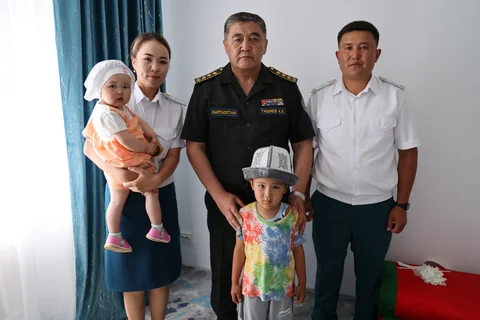 Тамчы_вручение ключей_32.JPG