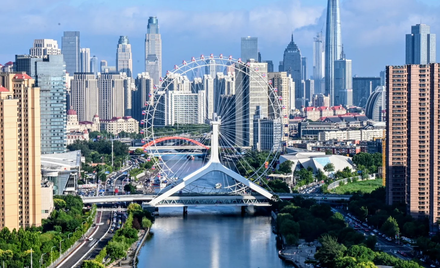 Tianjin_Eye_and_Tianjin.jpg