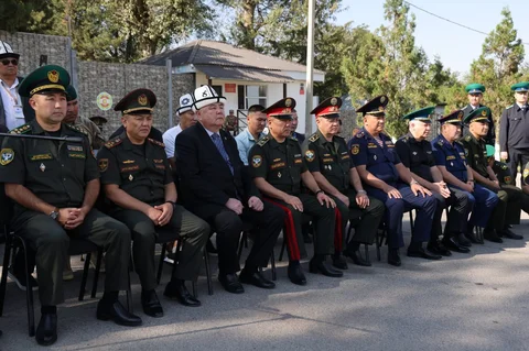 В «Ата-Бейите» почтили память военнослужащих, погибших при защите госграницы (24).jpeg