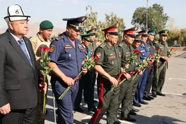 В «Ата-Бейите» почтили память военнослужащих, погибших при защите госграницы (29).jpeg