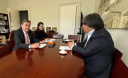 Посол Садык Шер-Нияз встретился с директором политического департамента МИД Франции – что обсудили