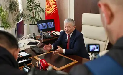 Поручения даже в час ночи. Глава кабмина показал рабочие WhatsApp-группы