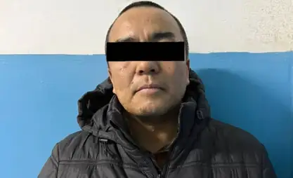 В Полтавке мужчина пытался задушить мать